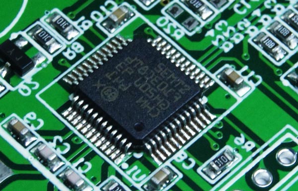 PCB激光打碼的原理及特點(diǎn)